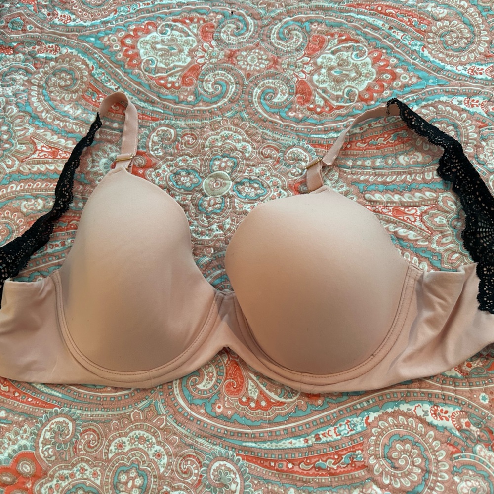 Soma bra. Light pink and black